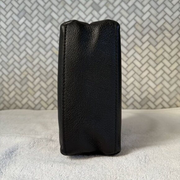 Portland Leather Classic Small Raindrop Crossbody Bag - Brand New - Picture 5 of 9